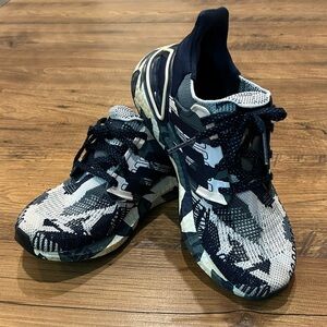 Women’s ultraboost camo Adidas knit sneakers